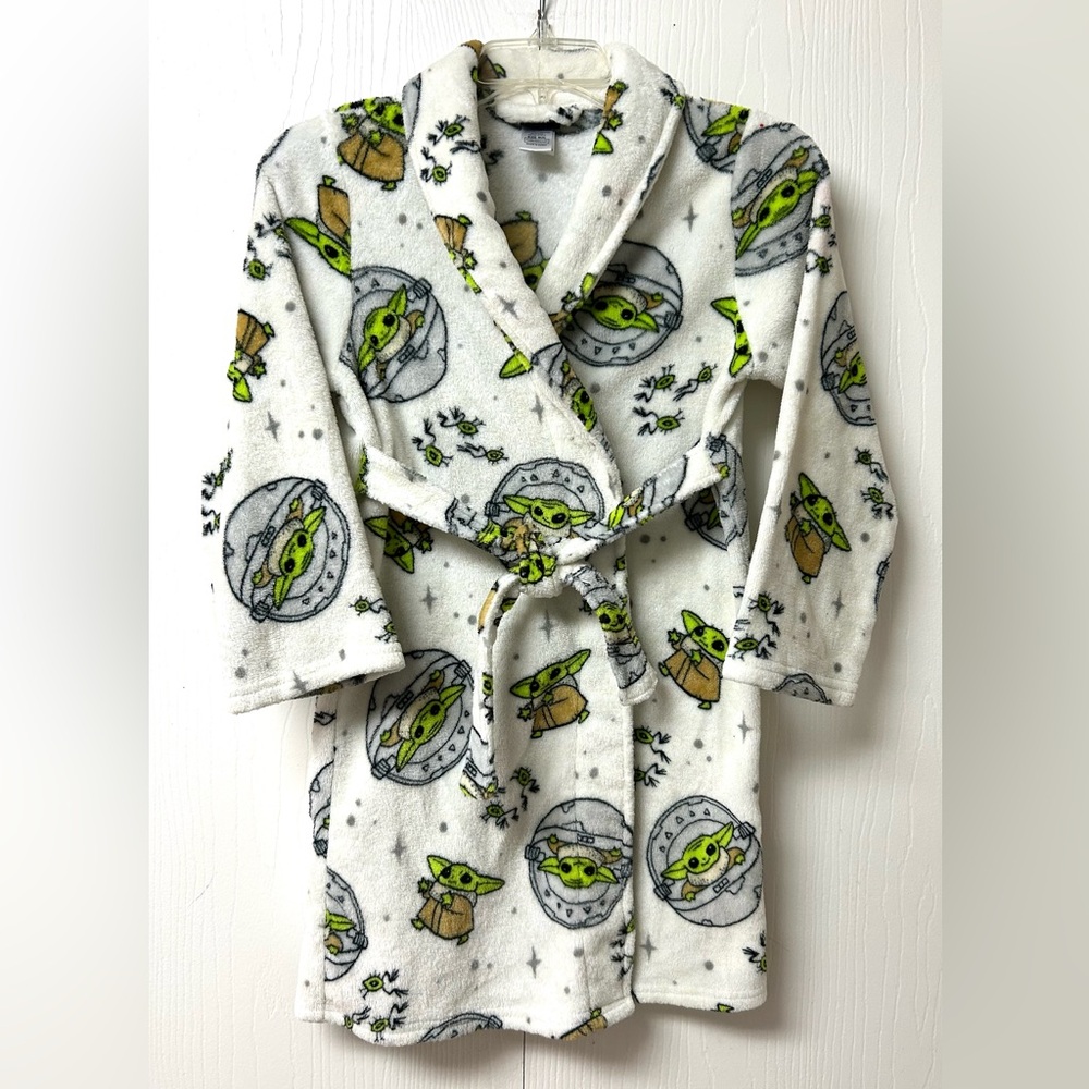 Disney Star Wars Mandalorian Yoda Lounging Robe Unisex Pajamas Kid Size 8